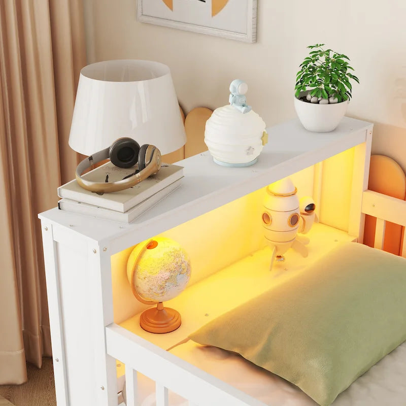 Letto a soppalco basso una piazza e mezza con luci LED, scale, cassetti e ripiani