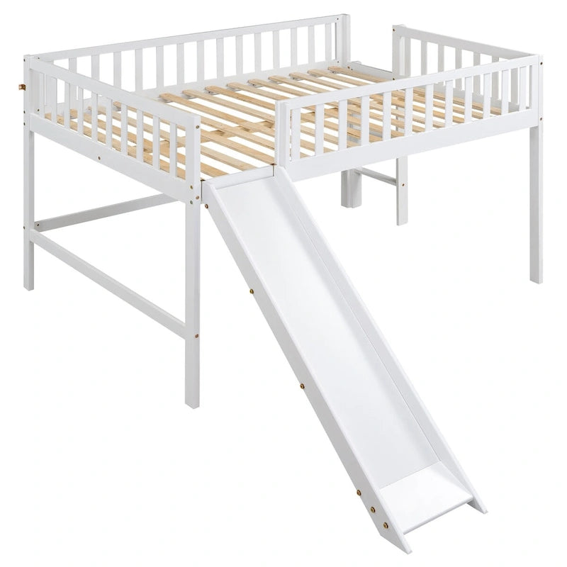Letto a soppalco basso a grandezza naturale con scivolo e scaletta per bambini