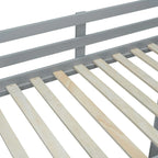 Letto a soppalco full size con mensole, scrivania e luce LED